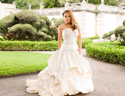 Bridal Portrait in Vizcaya by Miami Photographer Tom Clark